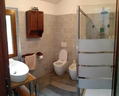 Bagno di Family house with garden