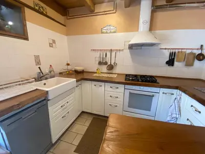 Cucina o angolo cottura di Momo 1741 - 4BR Historic stone house in the Apennines