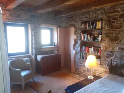 Biblioteca nella casa vacanze