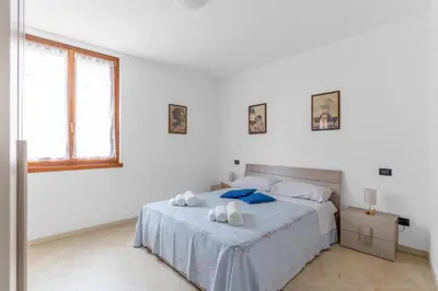 Letto o letti in una camera di Casa del Re, near Lake Garda