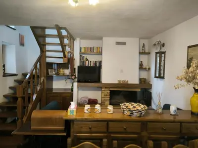 Biblioteca nella casa vacanze