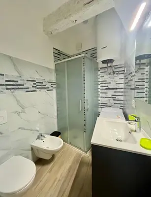 Bagno di Monolocale nuovo in centro storico