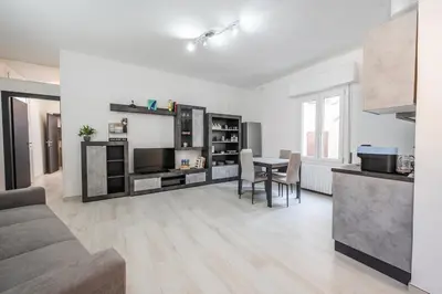 Cucina o angolo cottura di Smart Life House in the heart of Modena