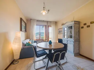 Cucina o angolo cottura di Apartment Caprifoglio by Interhome
