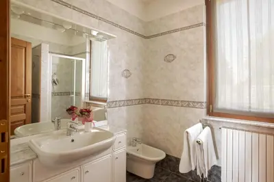 Bagno di VILLA VALCHERO 12, Emma Villas