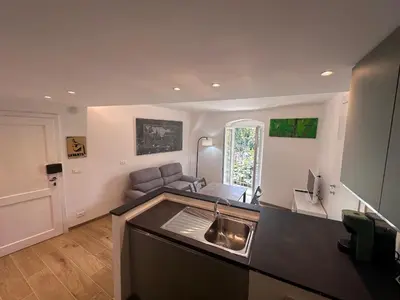 Cucina o angolo cottura di Kiwi home in the historic center with a small terrace