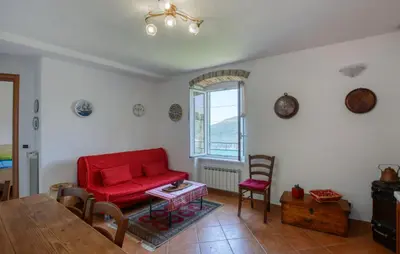 Area soggiorno di Lovely Apartment In Moneglia With Wifi