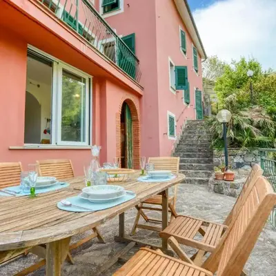 2 Bedroom Awesome Home In Moneglia