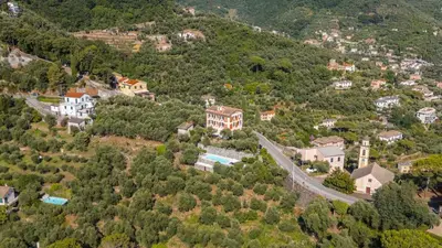 Paesaggio naturale nelle vicinanze della villa