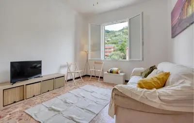 TV o dispositivi per l'intrattenimento presso 2 Bedroom Beautiful Apartment In Moneglia