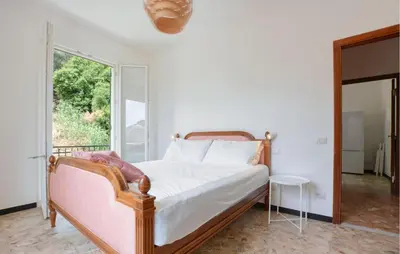 Letto o letti in una camera di 2 Bedroom Beautiful Apartment In Moneglia