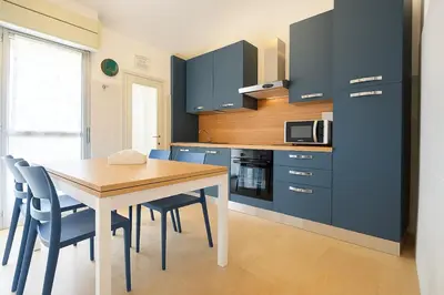 Cucina o angolo cottura di Xenia - 2 rooms apt in Corso Buenos Aires 73