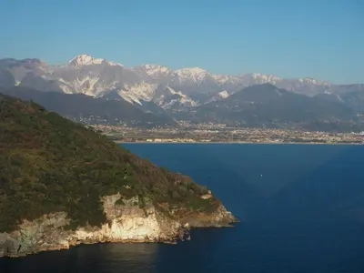 Paesaggio naturale nelle vicinanze della villa