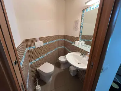 Bagno di Appartamento via Giorgio Canale 72