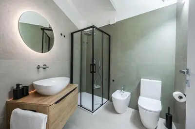 Bagno di Suite on canvas near the city of Ferrari