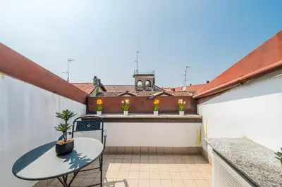 Balcone o terrazza di Strada Nuova - Eleganza e terrazza vista Duomo