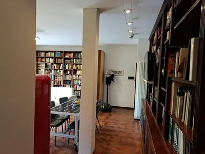 Biblioteca nell'appartamento