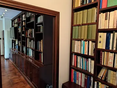Biblioteca nell'appartamento