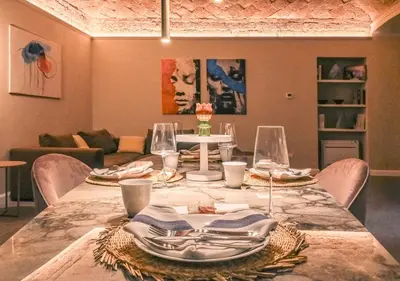 Area soggiorno di Heart of Piacenza Luxury Apt, 100m Piazza Cavalli