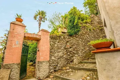 Giardino di Corte del Poeta, TerreMarine