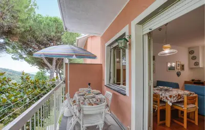 Balcone o terrazza di 1 Bedroom Awesome Apartment In San Saturnino
