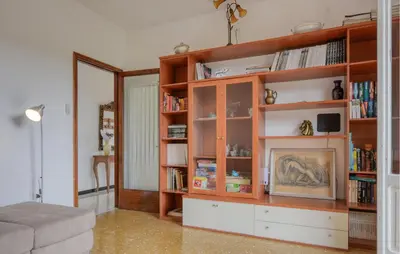 Biblioteca nella casa vacanze