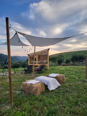 Paesaggio naturale nelle vicinanze del campeggio