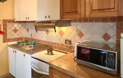 Cucina o angolo cottura di 2 Bedroom Lovely Apartment In Valdipino