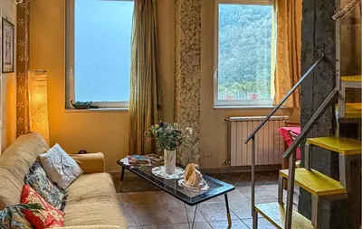 Area soggiorno di 2 Bedroom Lovely Apartment In Valdipino