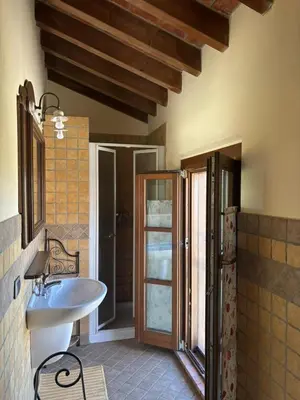 Bagno di Agriturismo Varana