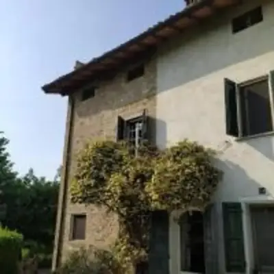 Ampia stanza nelle campagne parmensi