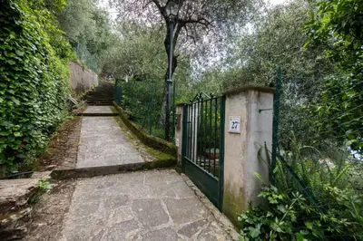 Giardino di 231C- Casa Sant'Ambrogio VISTA MARE, 2 Chilometri dal centro di Zoagli e dal Mare