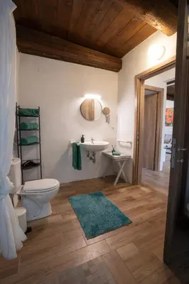 Bagno di Le Case di Rosie, Tuscan Mountain View apartment, Pool