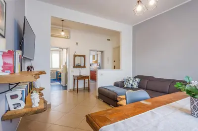 TV o dispositivi per l'intrattenimento presso Romantic and confortable maison Parking & Wifi free