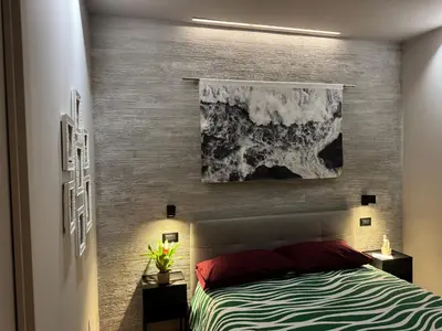 Letto o letti in una camera di Luxury Art & Chromotherapy Apt-Hospital District3