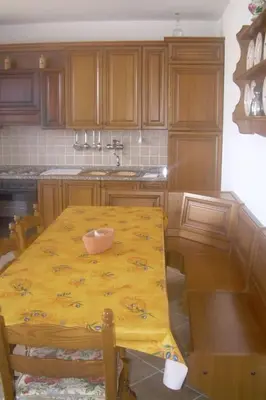 Cucina o angolo cottura di Apartment Wohnung mit Terrasse mit Meerblick by Interhome