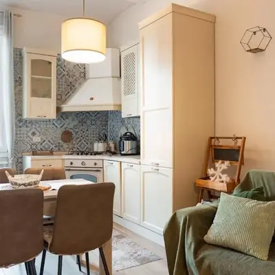 Emilia Suite Home