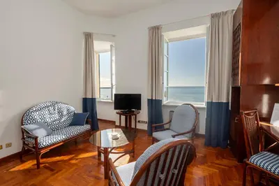 TV o dispositivi per l'intrattenimento presso 328 - Lord Nelson Chiavari, Appartamento Vista Mare 1