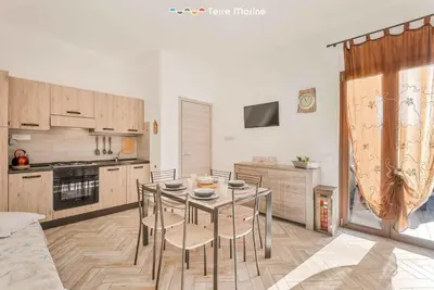 Cucina o angolo cottura di La Corte dei ValEmi 1-4, TerreMarine