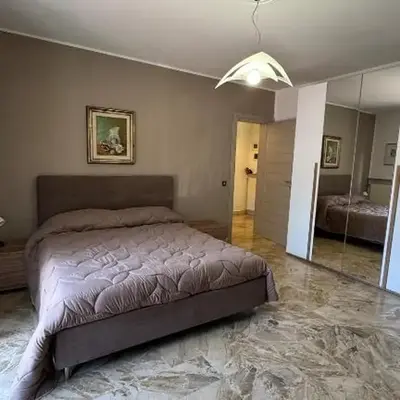 Emilia Tre camera in appartamento bagno privato