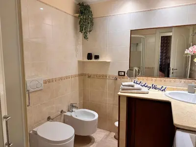 Bagno di Casa Celsa by Holiday World