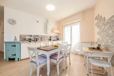Cucina o angolo cottura di 321 - Cà du Felisottu, Centro di Sestri a 500metri dalla Baia del Silenzio