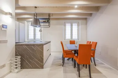 Cucina o angolo cottura di Modena Historic Center - Elegant Family Apartment