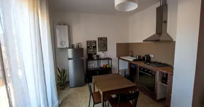 Cucina o angolo cottura di ARTs at 5 Terre's Valley