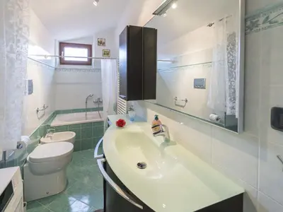 Bagno di Holiday Home A Cà di Fratti by Interhome