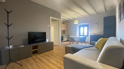 TV o dispositivi per l'intrattenimento presso Appartamento indipendente apt 4