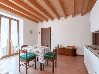 Cucina o angolo cottura di Apartment Zweizimmerwohnung mit Doppelbett und zwei Schlafsofas by Interhome