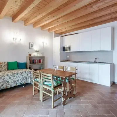 Apartment Zweizimmerwohnung mit Doppelbett und zwei Schlafsofas by Interhome