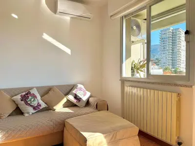 Area soggiorno di Relax and Comfort con balcone, Lavagna