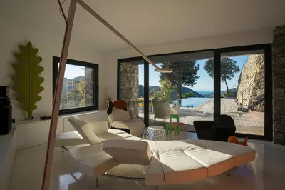 Area soggiorno di Casa Rufo Ligurian home with infinity pool